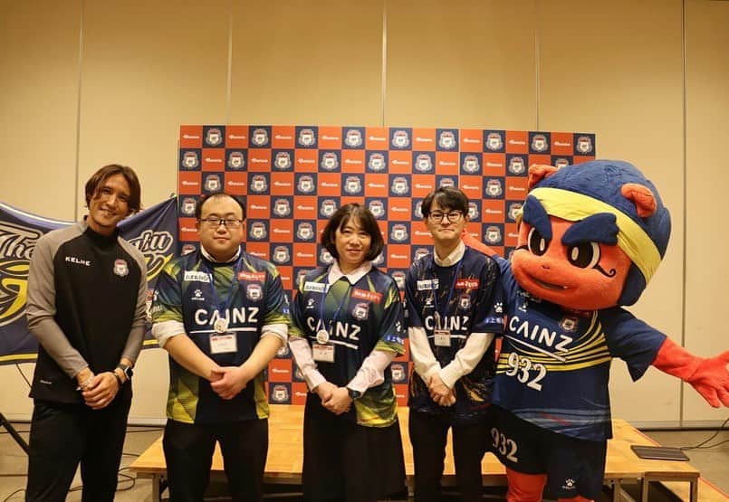 細貝萌のインスタグラム：「株式会社ベイシアIS伊勢崎店の閉店イベントに参加させて頂きました❗️ ベイシアIS伊勢崎店は素晴らしい34年間に幕を閉じます。 ですが、今月の29日まではまだお店も開いているので是非足を運んでみてください😉 @beisia_official  @thespakusatsugunma_official  #株式会社ベイシアIS伊勢崎店　#群馬県」