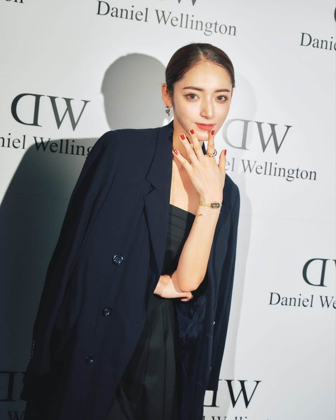 RAMIKAさんのインスタグラム写真 - (RAMIKAInstagram)「@danielwellington AW23 🕰️  AW23 コレクションのイベントに 行ってきました🥂 今回のイベントのタイトルが 『ITHROUGH THE SCREEN』 スクリーンからパワーが溢れ出すような 映像がとても印象的でした🌻  時計やアクセサリー以外にも バックやお洋服✨👜 どのスタイルの方でも幅広く 使いこなせるようなものばかり。 本当に素敵なコレクションでした🥰  #dwturns12 #danielwellington  #dw12周年  #aw23  #dw12  #dwthroughthescreen  #pr #yesdw」10月17日 21時00分 - __ramiiika