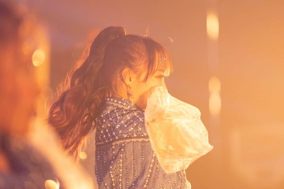 えりぴょんのインスタグラム：「. 【 ご報告】 急なお知らせにはなりますがダンサー活動を引退することになりました🥲 . . 伝えたい事はたくさんありますが みんなにバイバイをちゃんと言うのが出来なかった事、本当にごめんなさい😞💦 . . こんな私のことをずっとずっと一途に愛してくれて応援し続けてくれた素敵なファンの子がたくさん居たから 私は誰よりも強かったし何があっても負けずにここまでやってこれたと思います😭✨ . . クラブのダンサーを始めて7年、オルカサンゴでは5年間！ ダンサーのえりぴょんを応援してくれたファンの皆様、今まで本当にありがとうございました🙇🏻‍♀️✨ "えりぴょん"っていうキラキラしてて最強なダンサーにしてくれたこと一生の宝物です🥰💕✨ . . 私は今後もダンサーとは違う形で皆様の目の届く所で活動したいと思っているのでまたご報告させていただきます🙇🏻‍♀️」