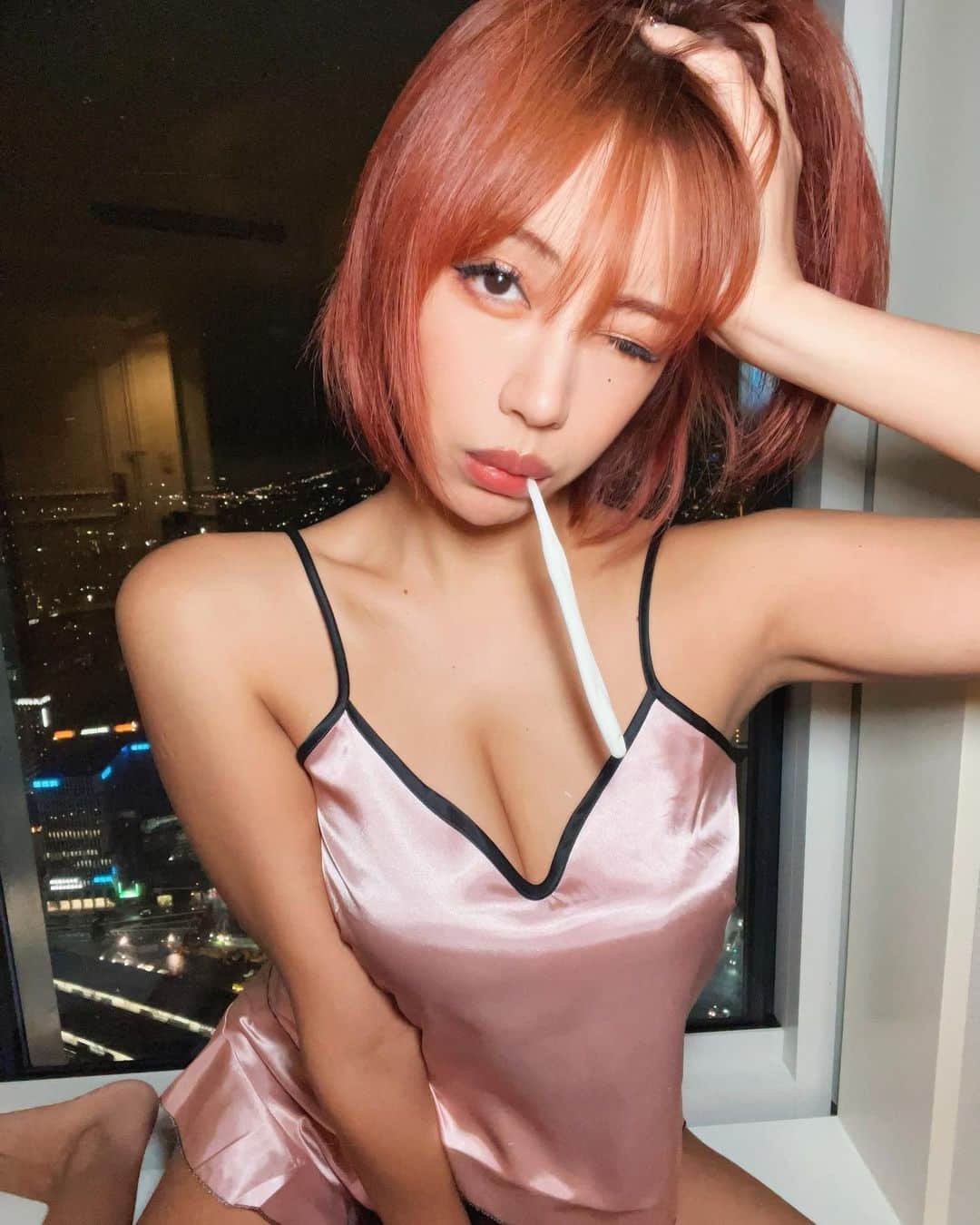 のインスタグラム：「さ、寝るどーーー💤😴🌙✨  明日からも頑張ろうね🫥♪ 幸せになる覚悟決めて生きるよ  #cyberjapan #junon #サイバージャパン　#ジュノン」