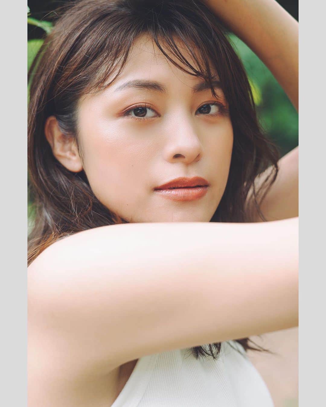 北村沙織さんのインスタグラム写真 - (北村沙織Instagram)「＊  作品撮り📷 メイクの陰影とハイライトが絶妙で素敵！ 写真の質感も好きすぎる☺️✨  #ヘアメイク#艶感 #photography #作品撮り #makeup #hairmake」10月16日 12時00分 - kitamu__cng