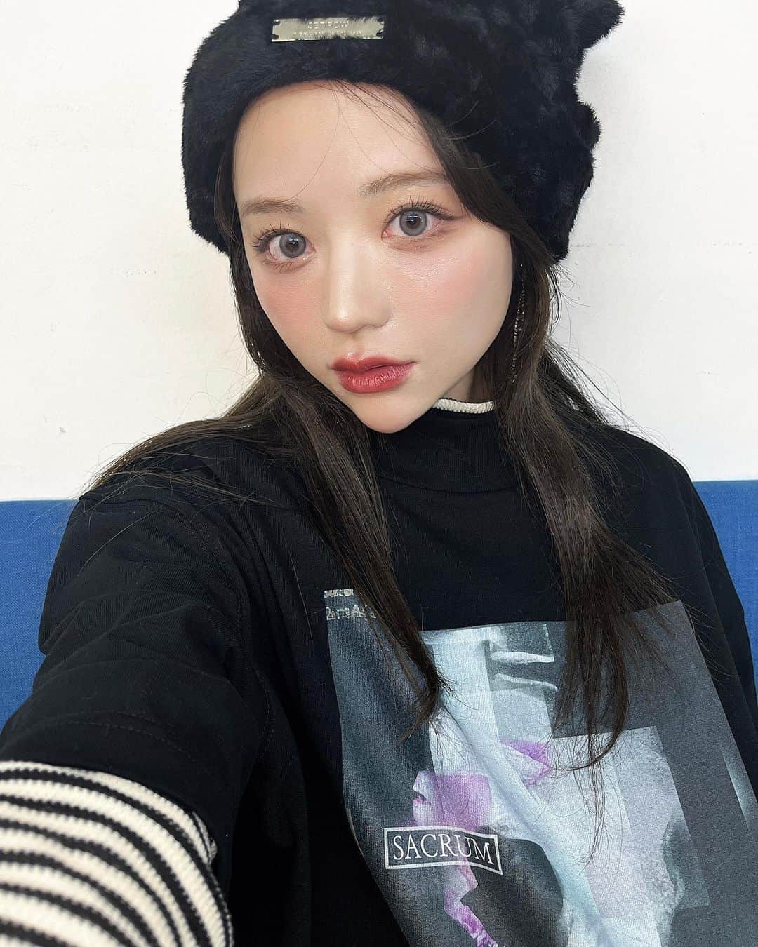 斎藤みらいのインスタグラム：「🐈‍⬛🩶」