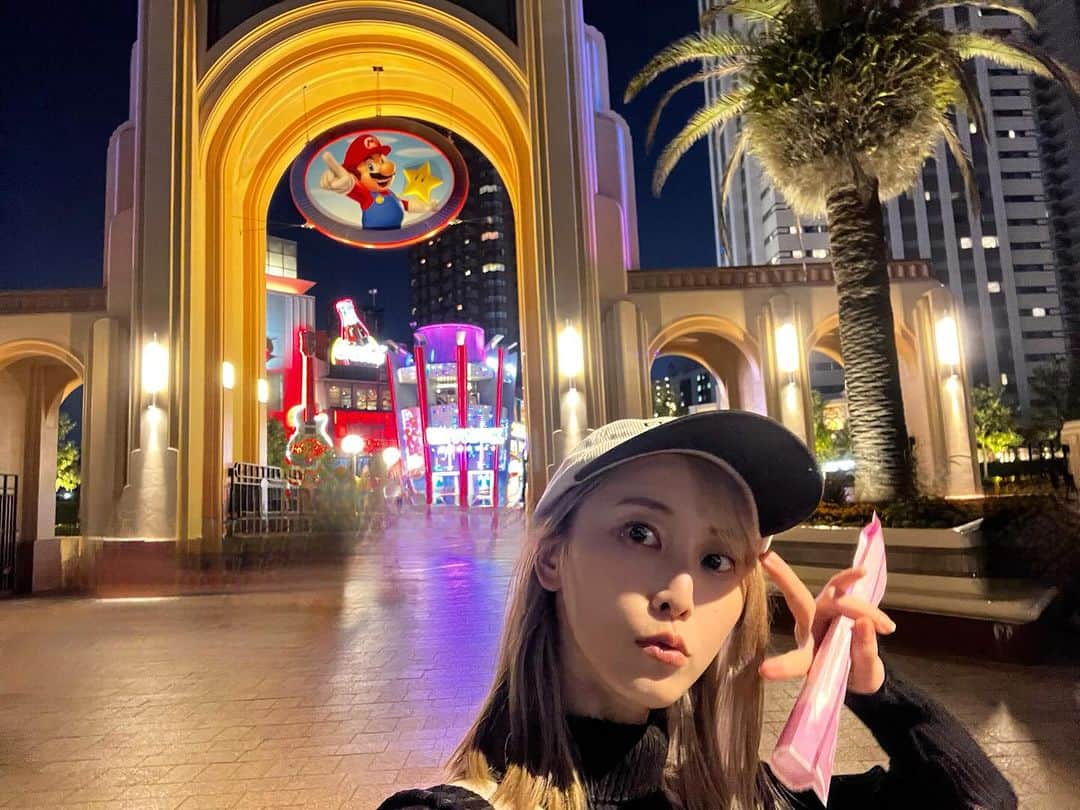 松井玲奈のインスタグラム：「ユニバに行ったYouTubeアップしたよー！見てね！」