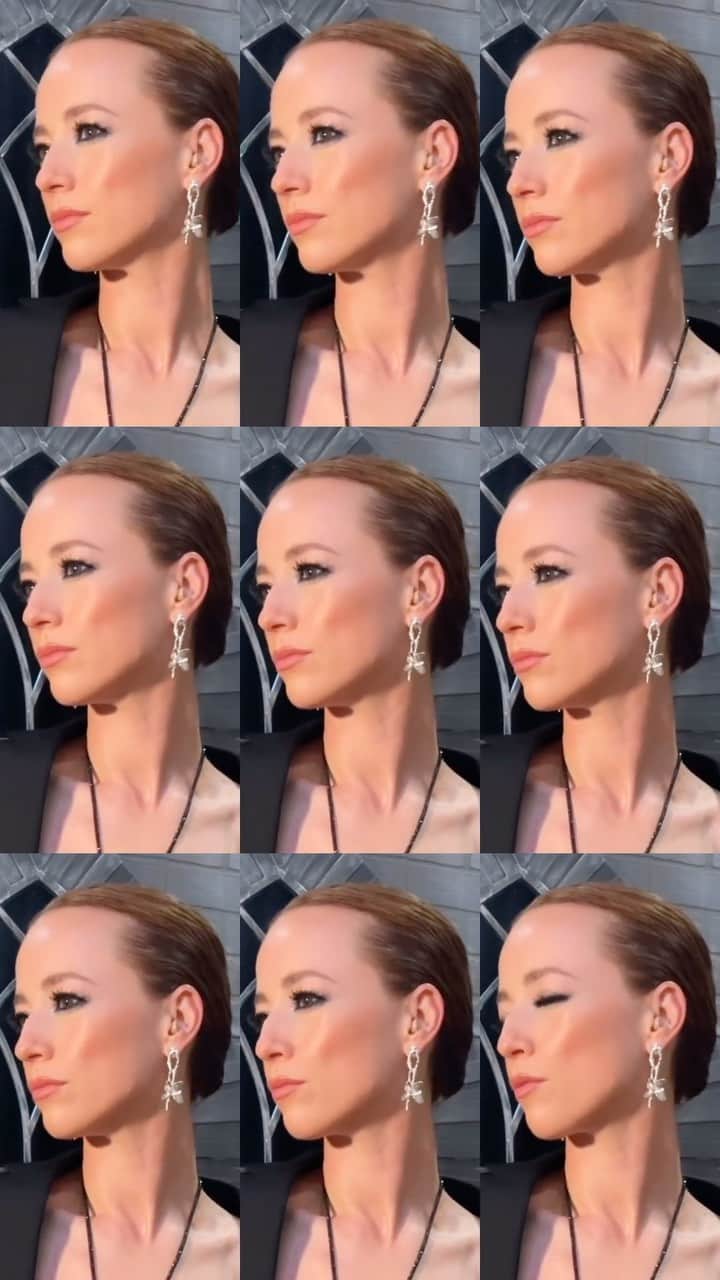カリーヌ・ヴァナッスのインスタグラム：「Are you ready for Episode 3 of @thetraitorscanada ?  Stay tuned Monday night on @ctv  💥💥💥💥 With @karinevanasse wearing All Canadian Designers 🇨🇦@dorian.who @houseofgallagher @oracjewelry  Styling @olivia_leblanc @indiannna  Hair @valeriaamirova @theproject.agency using @davinesofficial  Beauty Direction and Makeup by Me @theproject.agency   Skincare @charlottetilbury Magic Cream  @charlottetilbury Collagen Superfusion Firming & Plumping Facial Oil @charlottetilbury Beautiful Skin Foundation  @charlottetilbury Beautiful Skin Medium to Full Coverage Radiant Concealer with Hyaluronic Acid @charlottetilbury NudeGasm Face Palette  @charlottetilbury Rock & Khôl in Bedroom Black  @charlottetilbury Hollywood Flawless Eye Filter in Diva Lights  @charlottetilbury Iconic Nude Liner  @charlottetilbury Lip Lustre in Sweet Stiletto  @charlottetilbury Pillow Talk Push Up Lashes Volumizing & Lengthening Mascara @sweedbeauty Cluster 3D in Medium and Long   #beautylook #thetraitorscanada #thetraitors #thetraitorsuk #thetraitorsus #karinevanasse #realitytv #realitytvhost #makeupartist #makeuptutorial #celebritymakeupartist #makeuplover #charlottetilbury #lathomsonmakeup #theprojectagency」