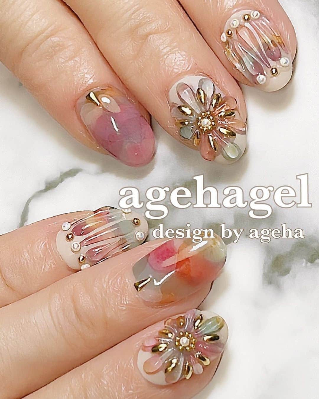 agehaのインスタグラム：「agehaインクリキッドのアートと ゴールドスタッズで、 #モロッコボヘミアン 合わさった雰囲気になりました❤️  久しぶりにサロンアートが ずっと同じ雰囲気（笑） でも、同じ柄にはならない 一期一会な色味！  季節感があまりないアートって、 長く愛されるから 好きすぎる❤️  ベリーダンサーでもあるので ステージでネイルもダンスも輝いちゃってくださーい❤️  さて、さて、 いよいよ締め切りとなりました！ 第1期agehaオフィシャルアンバサダー企画  参加くださった皆様😊 ありがとうございました！  次回の予定はまだ未定ですが、 アンバサダーに決まった皆さまには、agehaブランドの新たな使い方や有意義な情報、新商品のPRを たくさんの方に見てもらえる事を 楽しみに、とても期待しています❤️  発表は18日になります^ ^ @naillabojp @agehagel  @agehanails アカウントより お知らせ、発表いたします！  ◾️◾️agehaデモ&イベント情報◾️◾️  ◉10月20日(金) TAT神戸　１本体験デモ ◉11月2日（木）TAT仙台　1本体験デモ ◉11月19日、20日　ビックサイト ネイルエキスポ2023 ◉12月2日、3日　TAT沖縄 リアルセミナー祭 ◉12月初旬　TAT名古屋 coming soon ◉12月中旬　ネイルラボ原宿 クリスマスパーティー coming soon...  #agehagel」