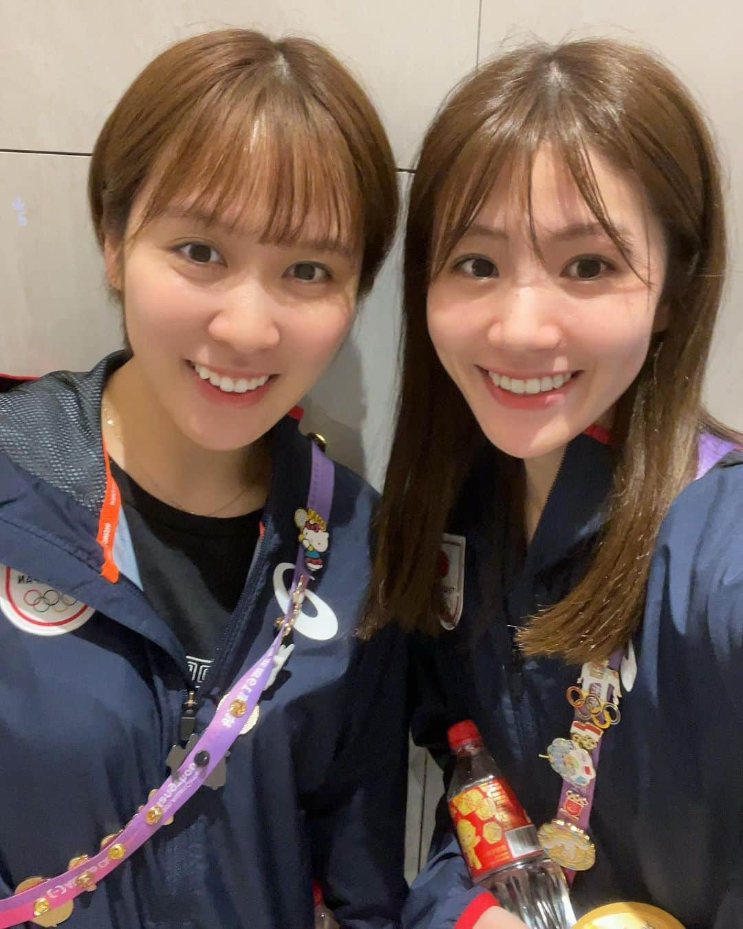 志田千陽さんのインスタグラム写真 - (志田千陽Instagram)「. アジア大会で卓球の平野美宇ちゃんと🏓💕 乃木坂のお話とか、競技のお話とか、色々話せて嬉しかった♡ そして何よりふわふわしてて可愛くて、優しくて、感動してしまったよ☺︎  お互い頑張ろうね〜 またご飯も行こうね🩵 #時差」10月16日 0時21分 - _chiharushida_