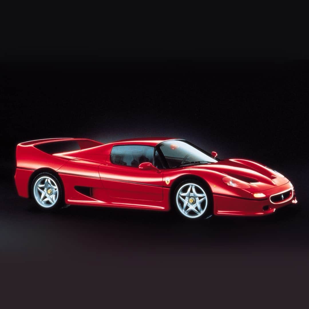 Ferrari USAさんのインスタグラム写真 - (Ferrari USAInstagram)「Created to celebrate Ferrari’s 50th anniversary, the F50 was the closest thing to a road-going Formula 1 car Ferrari had ever built. Given its uncompromising, purist approach to high performance, the F50 was devoid of power steering, power assisted braking, and ABS, but made extensive use of sophisticated composite materials, F1-style construction technology and aerodynamics.  Now on display at Hudson Yards with 14 other iconic Ferraris, as part of the #FerrariGameChangers showcase.  #Ferrari #FerrariF50」10月16日 0時37分 - ferrariusa