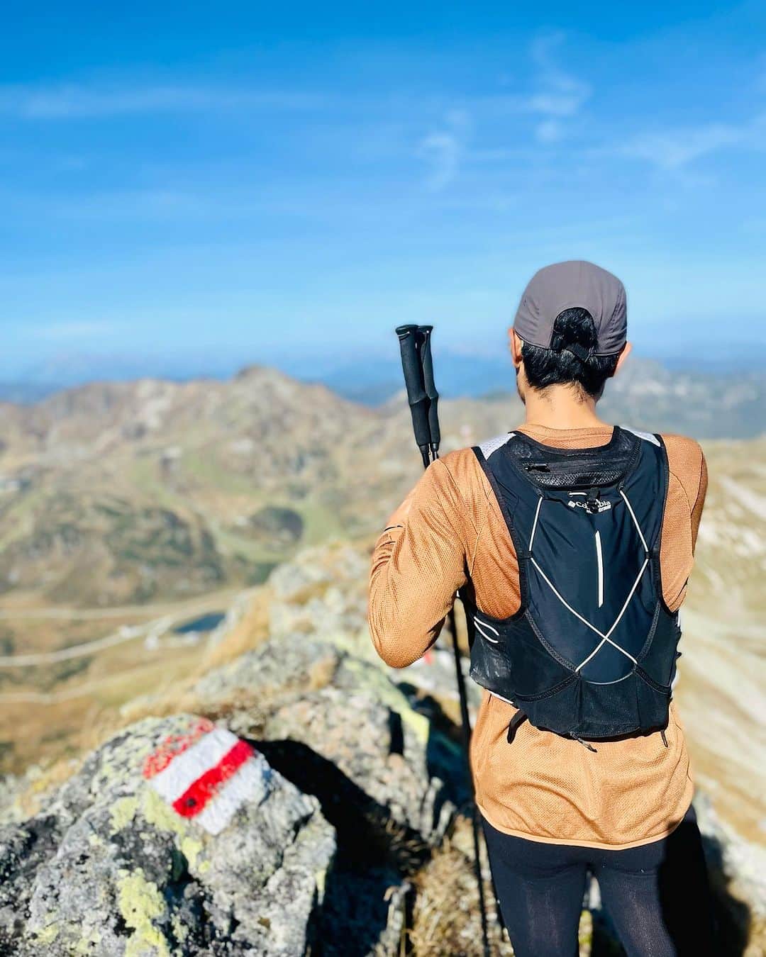 渡部善斗さんのインスタグラム写真 - (渡部善斗Instagram)「ふと考える  登山  ハイキング  トレッキング  何がどう違うのか  うどん  冷や麦  そうめん  みたいな感じで捉えていいのだろうか。  #登山  #ハイキング  #トレッキング  #mountainhardwear  #columbiamontrail  #obertauern  #うどん  #冷や麦  #そうめん」10月16日 0時46分 - wtbyst