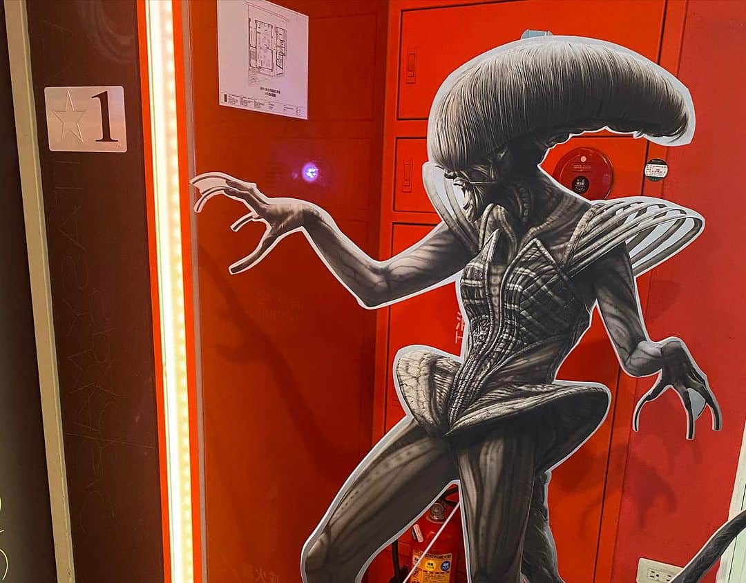 Amazing JIROさんのインスタグラム写真 - (Amazing JIROInstagram)「I'm coming to the SFX exhibition in Taiwan!! ︎ #奇幻魔鏡」10月16日 0時56分 - amazing_jiro