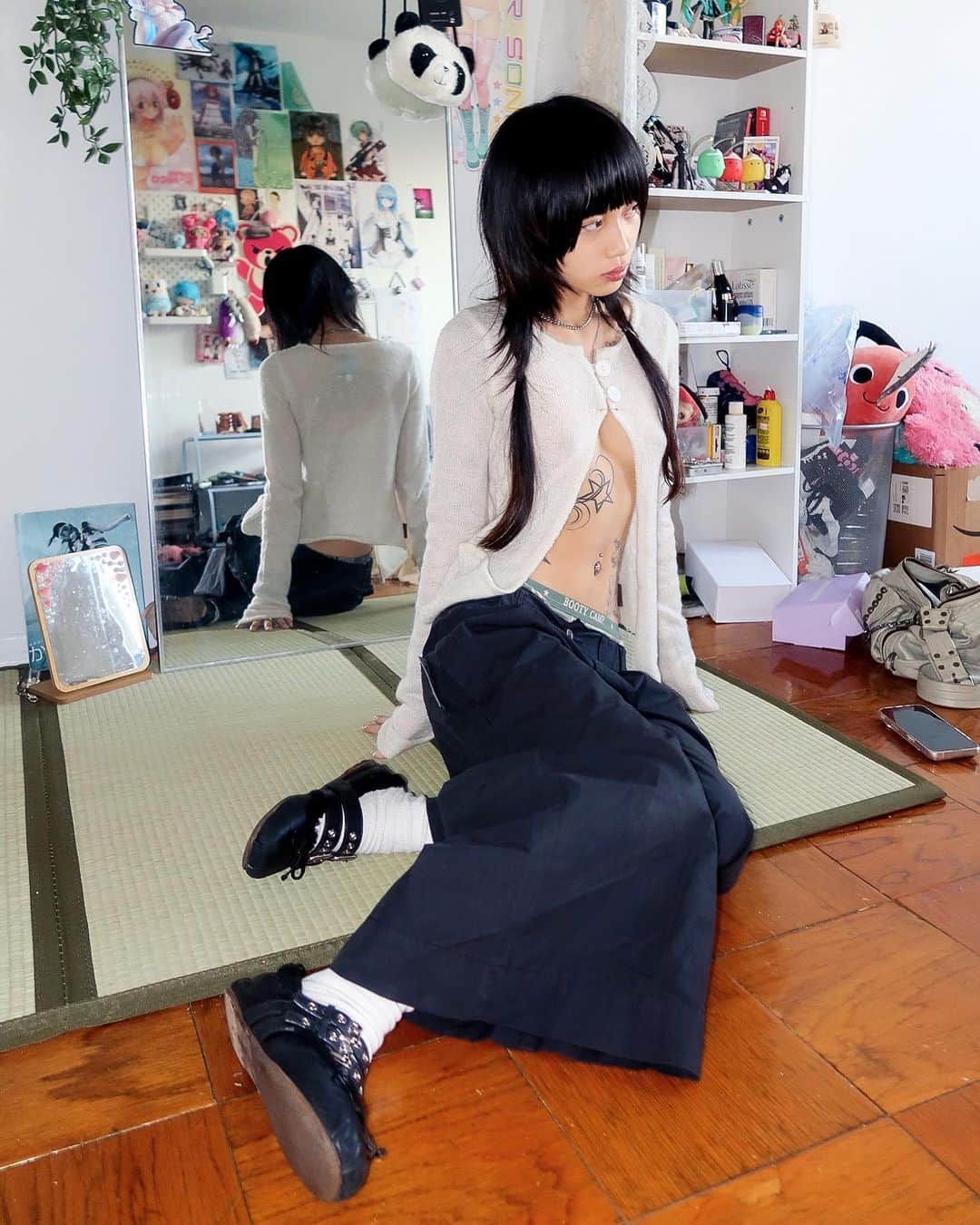 UNIFのインスタグラム：「@sl33zyskiz in the Klem Pant and the Wite Slint Top」