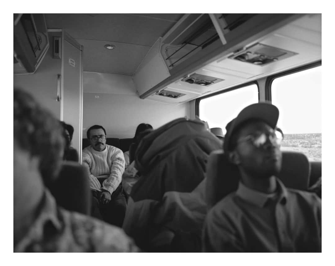 マリオ・ソレンティのインスタグラム：「Road Trippin 1990’s GreyHound Bus  @therealofficialfrankb  #mariosorrenti  Some images from my road trip. Early 90’s」