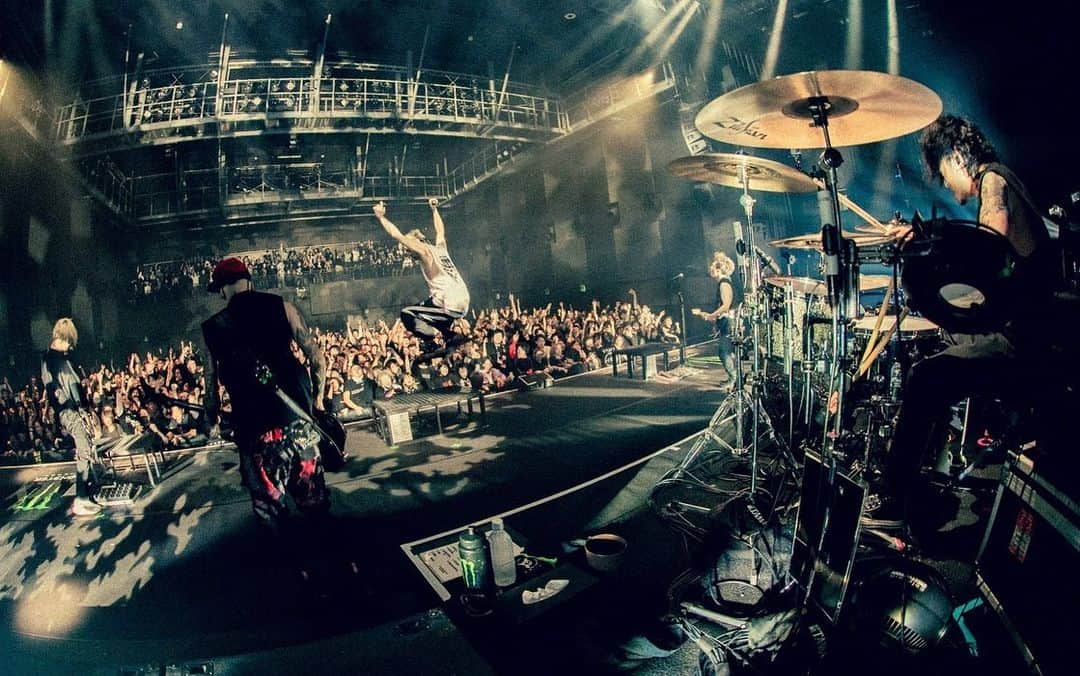 Katsuma さんのインスタグラム写真 - (Katsuma Instagram)「"SETLIST ELECTION" ONE MAN TOUR 2023 at SENDAI GIGS  Photos @yamada_mphoto   #coldrain #SWEETSIXTEEN」10月16日 2時08分 - katsuma_drums