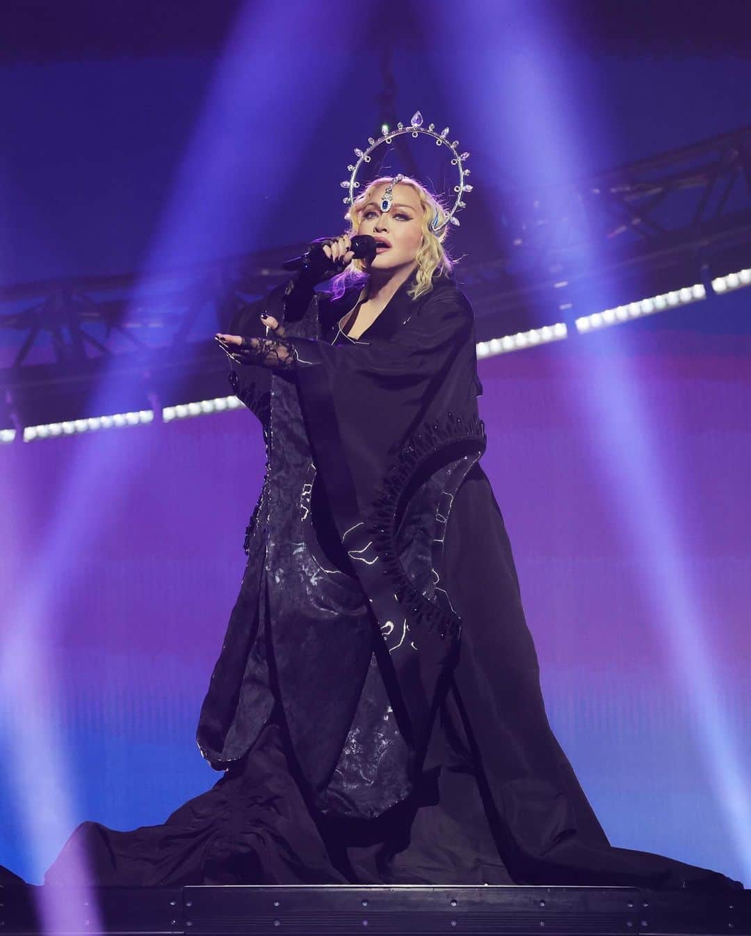 Blonde Saladさんのインスタグラム写真 - (Blonde SaladInstagram)「The queen of pop is back, Madonna conquers London with her Celebration Tour and the pictures go around the world. The singer celebrates 40 years of her career and does it with her audience “How did I make it this far? Because of you,” she said, adding, “But I will take a bit of credit, too.”   For more than two hours, with the help of her legendary dancers and some of her six children, Madonna sang several hits like “Holiday,” “Like a Prayer,” “Hung Up,” “Ray of Light” and “Bad Girl” in iconic costumes and gowns.   📸Getty Images  #Madonna #CelebrationTour #London #Pop #TheBlondeSalad」10月16日 2時16分 - theblondesalad