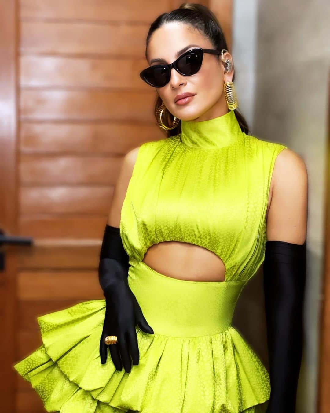 Claudia Leitteのインスタグラム：「Minutos antes, no camarim do trio, eu já tava me sentindo massa, tirando onda, mas, foi cantando pra Teresina que a coisa ficou boa! Te amo, meu #Piauí!」
