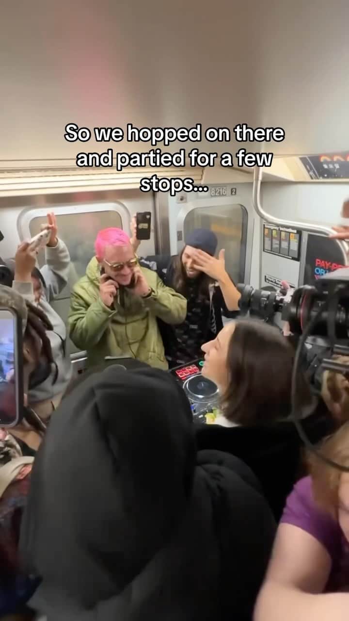 ディプロのインスタグラム：「to the random person who paid for my subway fare, thanks」
