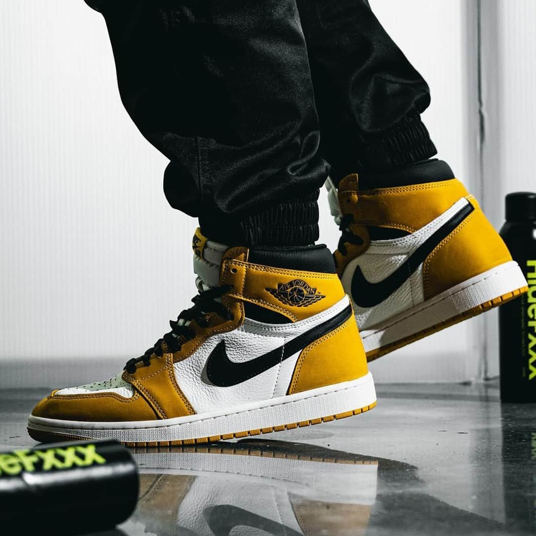 Sneaker Newsさんのインスタグラム写真 - (Sneaker NewsInstagram)「Here's a detailed look at the Air Jordan 1 Retro High OG "Yellow Ochre" dropping on January 27th, 2024 🍯⁠ LINK IN BIO for a closer look!」10月16日 3時00分 - sneakernews