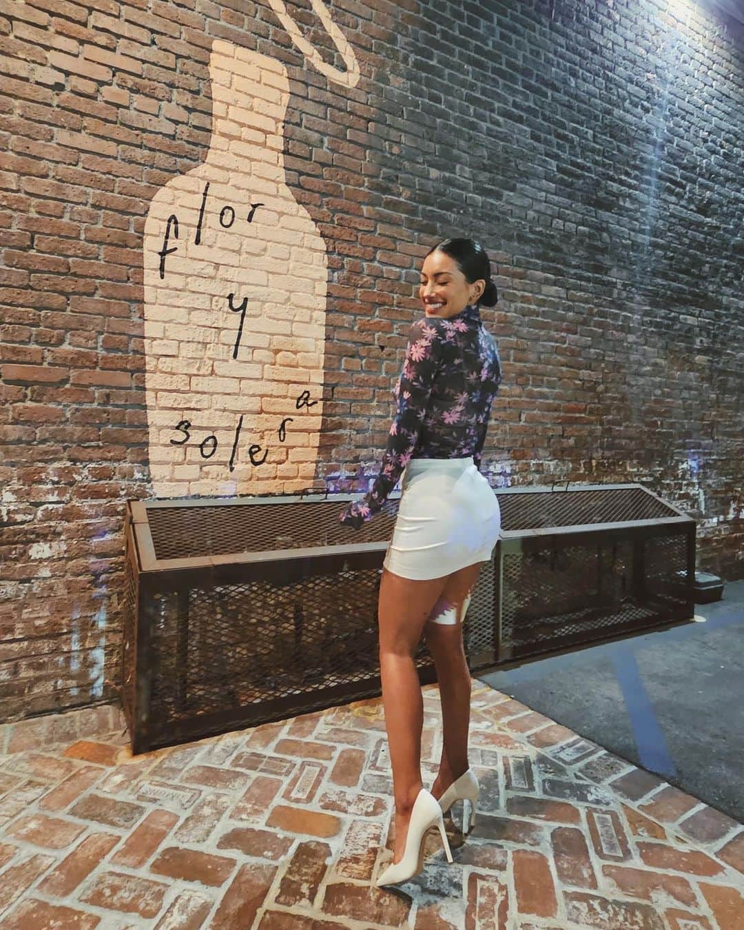 ゼリカ・シルバーのインスタグラム：「Barolo & gnocchi are good for the soul 🤌🏽🍷」