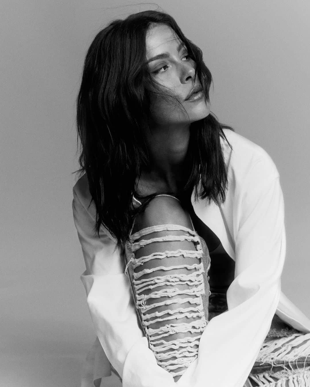 レナ・マイヤー＝ランドルートのインスタグラム：「Some more by @robinkater 🙏」