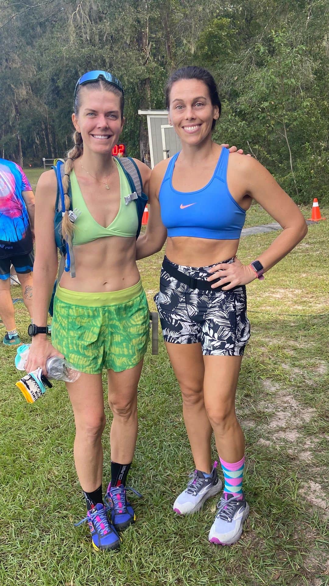ペイジュ・レイリーのインスタグラム：「John Holmes Trail Race with @jenna_lg ✅ 16.5 miles, age group winner and EXHAUSTED LEGS   #trailrunning #florida #johnholmestrailrun」