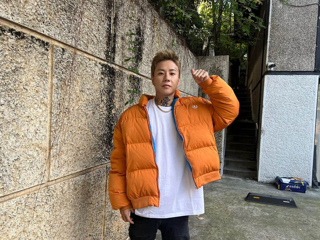 銀太【レペゼン地球】さんのインスタグラム写真 - (銀太【レペゼン地球】Instagram)「Korean style🇰🇷🇯🇵 I got energy.Thanks for all.  無理って言う人ほど何も頑張ってない‼️」10月16日 4時12分 - dj_ginta