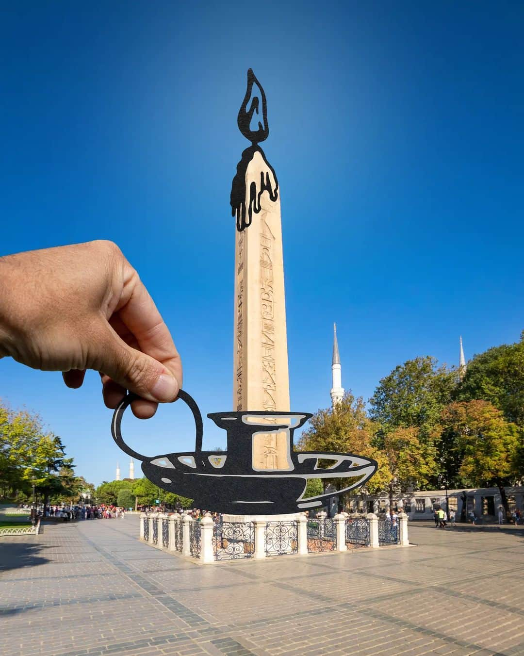 Rich McCorのインスタグラム：「ad| A few highlights from my time in Istanbul exploring for @radissoncollection’s Art Series:  Wandering around the Obelisk of Theodosius and nearby Sultan Ahmet Park.  Photographing the colourful umbrellas overhanging Hoca Tahsin Street.  Exploring the streets around Galata Tower.  Sunset at the Blue Mosque.  Evenings in Vadistanbul, a modern part of the city offering something completely different to the Old Town.  #ArtSeries #RadissonCollection」