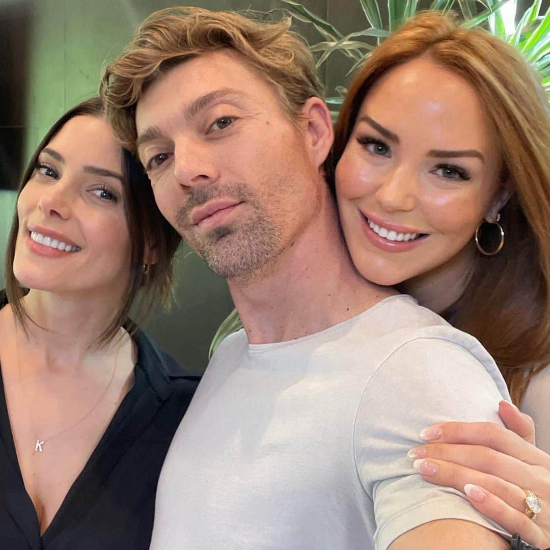 アシュリー・グリーンのインスタグラム：「My chosen family ❤️」