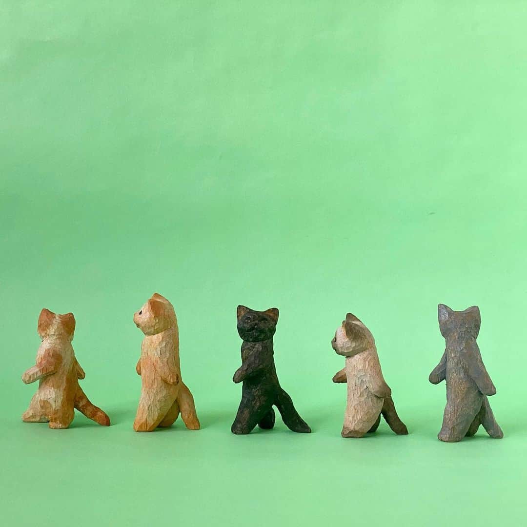 花房さくらさんのインスタグラム写真 - (花房さくらInstagram)「あっちへトコトコ こっちへトコトコ  #cat #sculpture #hanafusasakura」10月16日 5時45分 - sakura_hanafusa