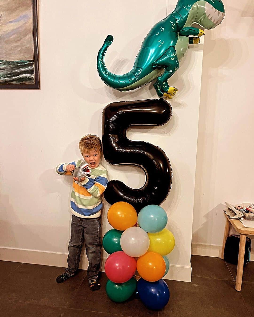 ヘザー・リチャードソンのインスタグラム：「Brent is 5! 🥳 #happybirthday 💙🎈」