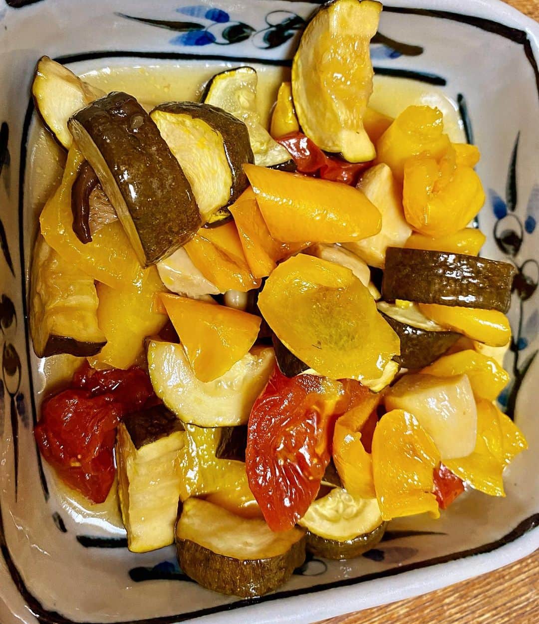 のインスタグラム：「生徒さん手作りのお料理頂きました。 中華風ラタトゥイユ? ヘルシーで美味しかったです、ありがとう」