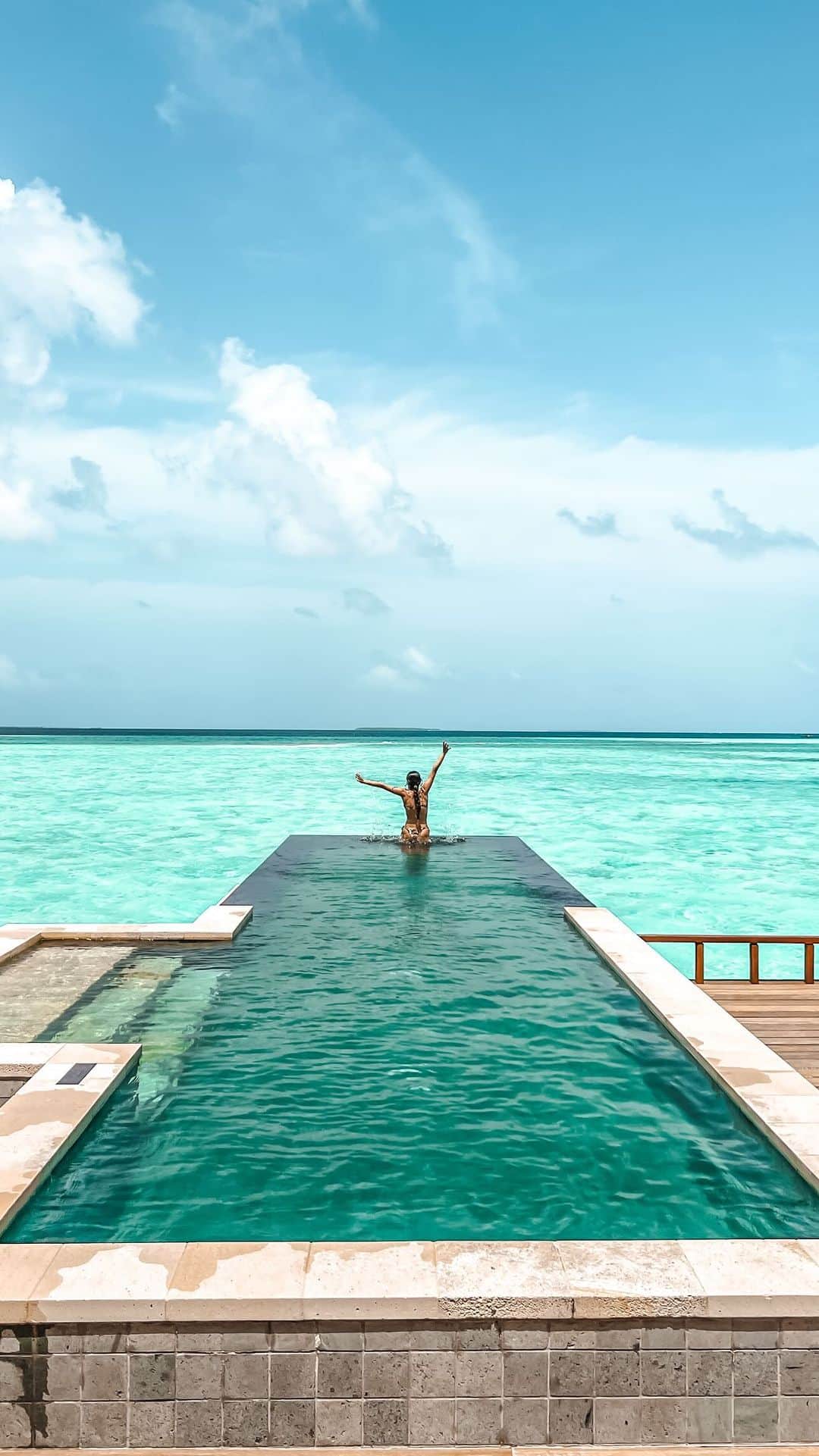 Earth Picsのインスタグラム：「@fsmaldives offers one of the best spa experiences in Maldives 🇲🇻」