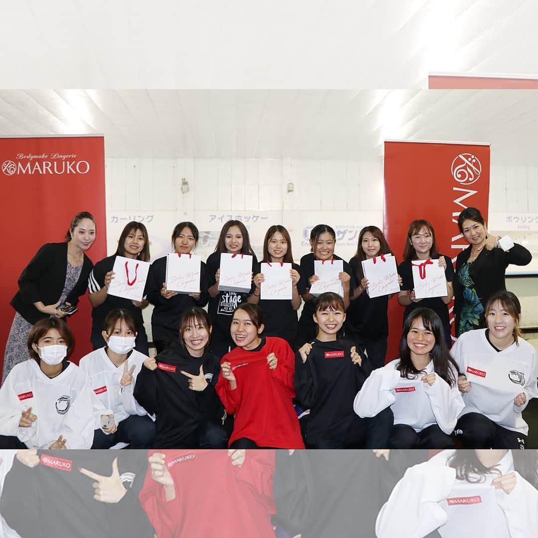 MARUKO（マルコ株式会社）さんのインスタグラム写真 - (MARUKO（マルコ株式会社）Instagram)「. 琉球大学女子アイスホッケー部 @ryudai.icehockey _ MARUKOのロゴが入った トレーニングシャツで ご活動いただきます🏒✨ 元気いっぱい笑顔を絶やさず 競技に向き合う皆さまに ご声援よろしくお願いいたします😊 _ #MARUKO #マルコ #ボディメイク #ボディメイクランジェリー #体型補整 #補正下着 #補整下着 #バストアップ #ヒップアップ #lady #fashion #style #styleup #CSR活動 #社会貢献 #正しい下着の選び方」10月16日 16時49分 - maruko_official