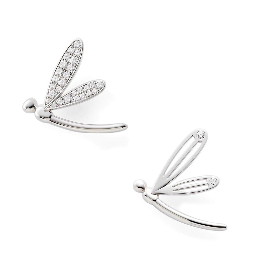 Cafe Ringのインスタグラム：「秋空に飛ぶ「トンボ」や、甘く優しい香りが漂う「キンモクセイ」の花をモチーフにしたジュエリーをご紹介🍂 ぜひ、あなたのラッキーチャームを見つけてください。  pic.1 brooch: トンボ pic.2 pendant: トンボ pic.3-4 pierced earrings: KINMOKUSEI pic.5-6 necklace: KINMOKUSEI 　  　 『カフェでお茶を愉しむように🫖 　ジュエリーを心地よく楽しむ✨』 CAFERING style  ┈┈┈┈┈┈┈┈┈┈  𝐂𝐀𝐅𝐄𝐑𝐈𝐍𝐆 銀座本店 中央区銀座1-7-5 銀座小柳ビル1F 03-3561-5771  ファッションジュエリーは、CAFERING銀座本店と オンラインストアにてご購入いただけます🛍 ⁡ ┈┈┈┈┈┈┈┈┈┈┈┈┈┈┈ #CAFERINGトンボ #CAFERINGキンモクセイ #CAFERING#カフェリング #プラチナジュエリー#ジュエリー#ブローチ#brooch#ピアス#チェーンピアス#ペンダント#ペンダントネックレス#ネックレス#ロングネックレス#チェーンネックレス#プラチナネックレス#ご褒美ジュエリー#記念日ジュエリー#プレゼントジュエリー#銀座ジュエリー#お気に入りジュエリー#ジュエリーブランド#秋コーデ#トンボ#キンモクセイ#金木犀#お花モチーフ#モチーフジュエリー#ラッキーモチーフ#ラッキーチャーム」