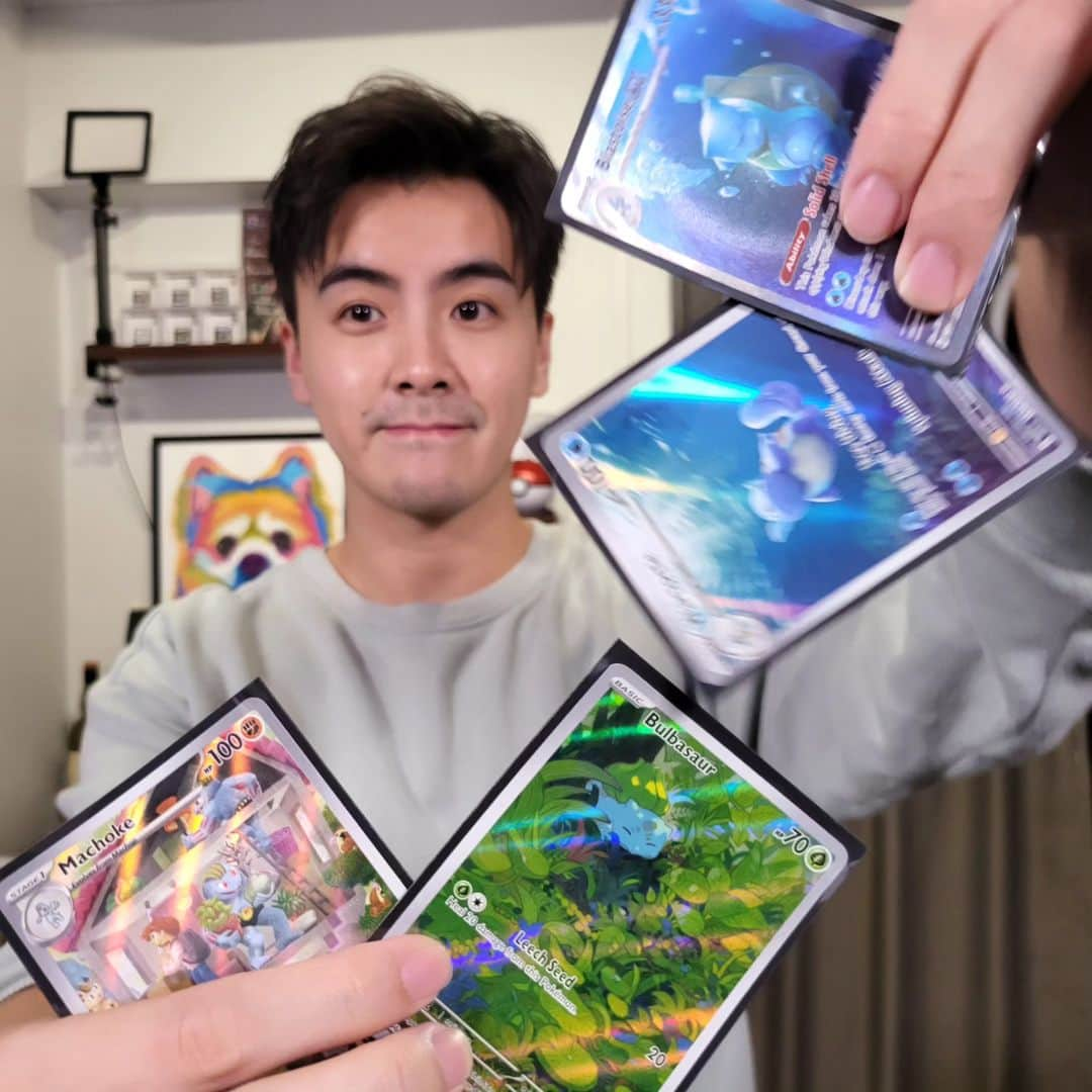 何維健のインスタグラム：「Alot of you asked me what are our best pulls since we got that bunch of #POKEMON151 products. Well here they are...  The truth is, I don't really fancy #pokemontcg cards myself, Jellies loves Gen 1 Pokémons alot and is really passionate about the game more than me.  For me, I don't feel anything much when I open these packs and did these card pulls really. My real joy comes from being able to sit down with Jellies after a long day with Nori turned in for the night to spend that quality time and play together and relax.  #pokemon #lovelanguage #qualitytime」