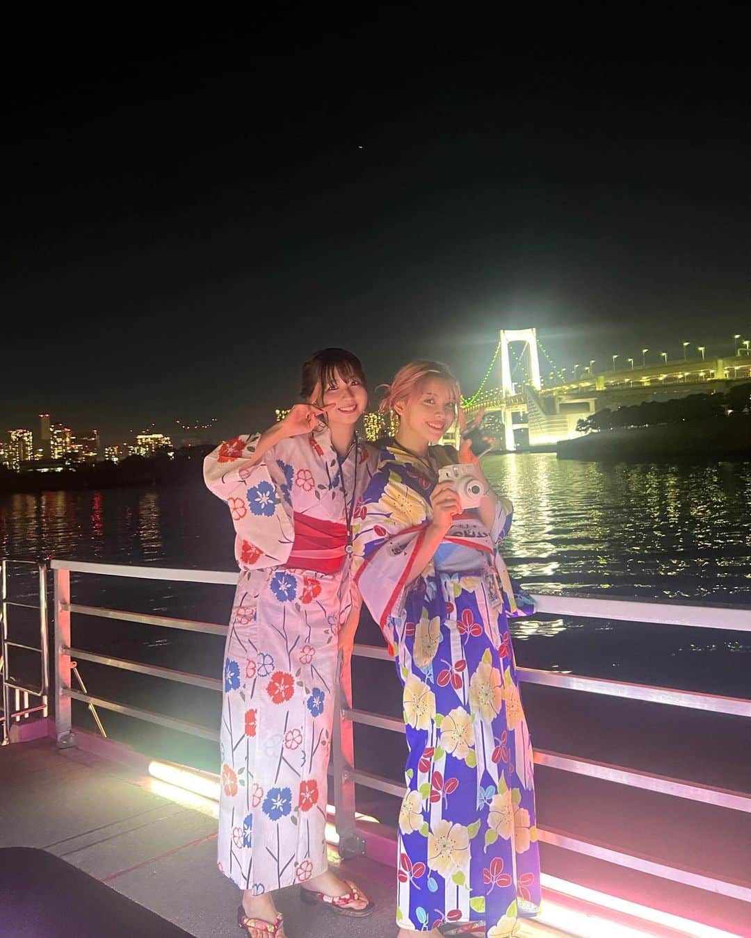 のインスタグラム：「誕生日イベント🎂 無事に終わりました〜♡  お越しくださった皆様！ 本当にありがとうございました✨  朝天気悪くて、どうなるかと思ったけど晴れてよかったし 本当に終始楽しい会でした😊  ドラマで髪をピンクにしたから、せっかくだしと思って、屋形船もピンクにしたよ🩷  めちゃくちゃアットホームな感じで、本当に楽しかった！！  るかもありがとう！ るかといるとやっぱ楽しいし、気持ちが楽です😭笑 唯一の存在ですな👏  本当に本当に楽しかった！ ありがとうございました！  また、こういうイベントやれたらいいな✨  FCブログとかに写真とか載せていくね！」