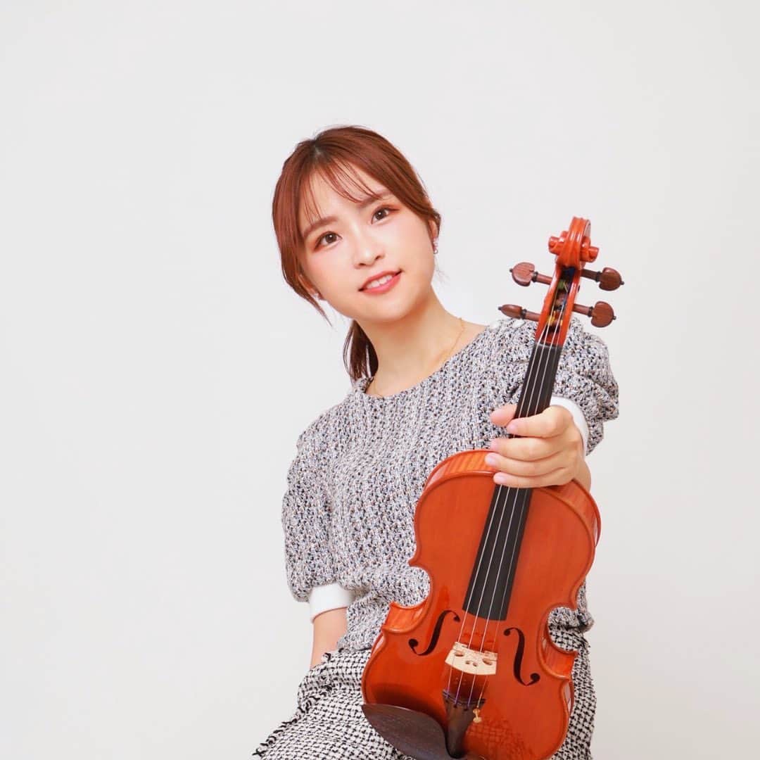 高松あいさんのインスタグラム写真 - (高松あいInstagram)「😙 ･*†*･ﾟﾟ･*†  .  3枚目はAILOG radioのトップ画像📻 1周年ありがとうございます🎧 今朝公開してます！  .  #violin #violinist #instagram #instagood #小提琴 #photographyeveryday」10月16日 18時55分 - takamatsu_ai