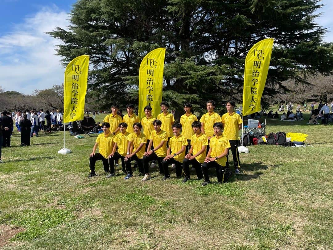 Meiji Gakuin/明治学院大学/明学のインスタグラム：「【第100回 箱根駅伝予選会】  🏃‍♂️総合順位　24位 ⏱最終総合タイム　10時間51分41秒  記念大会となる第100回箱根駅伝大会。 関東以外の全国の大学がエントリーし、 厳しい戦いとなりました。  皆様からの熱い応援を追い風に、 選手たちは素晴らしい走りを見せてくれました🏃‍♂️  応援に駆けつけてくださった皆様、 テレビの前で応援してくださった皆様、 本当にありがとうございました。  引き続き明治学院大学陸上競技部長距離ブロックへのあたたかい応援、どうぞよろしくお願いします❣  頑張れ！明学陸上競技部(長距離ブロック)😊 @mgu_ekiden ㅤㅤㅤㅤㅤㅤㅤㅤㅤㅤㅤㅤㅤ #明治学院大学 #白金キャンパス #横浜キャンパス #ヘボンフィールド #明学 #明治学院 #受験 #勉強 #大学 #授業 #箱根駅伝 #箱根駅伝予選会 #東京箱根間往復大学駅伝競走予選会 #駅伝 #陸上 #陸上部 #マラソン #襷 #感謝と貢献 #明学旋風 #明学開花 #予選会 #箱根路 #meijigakuinuniversity #meijigakuin #university #photography #photographer」