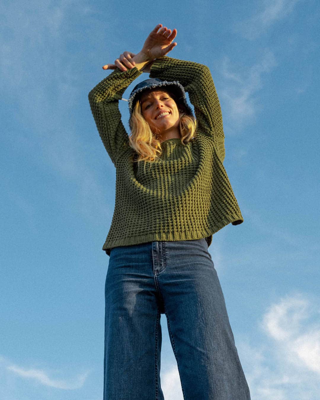 BILLABONG WOMENSさんのインスタグラム写真 - (BILLABONG WOMENSInstagram)「Piling on the luscious layers from our newest collection, A Sunset Away.」10月16日 9時00分 - billabongwomens