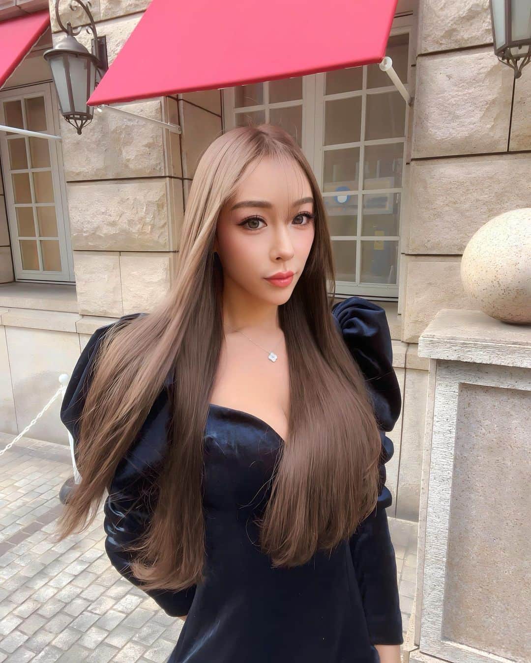 GENKINGのインスタグラム：「GM💋 今日から3日間Beauty world✨ 関西でみんなに会えるの楽しみにしてます❣️」