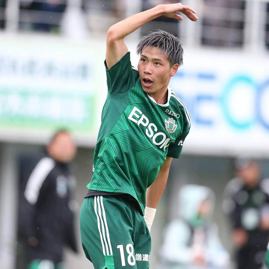 松本山雅FCさんのインスタグラム写真 - (松本山雅FCInstagram)「2023.10.15 Meiji Yasuda J3 League Matchweek 31 Matsumoto 1-0 Nagano #松本山雅fc #matsumotoyamaga #yamaga #OneSoul #野澤零温」10月16日 9時26分 - matsumoto.yamagafc