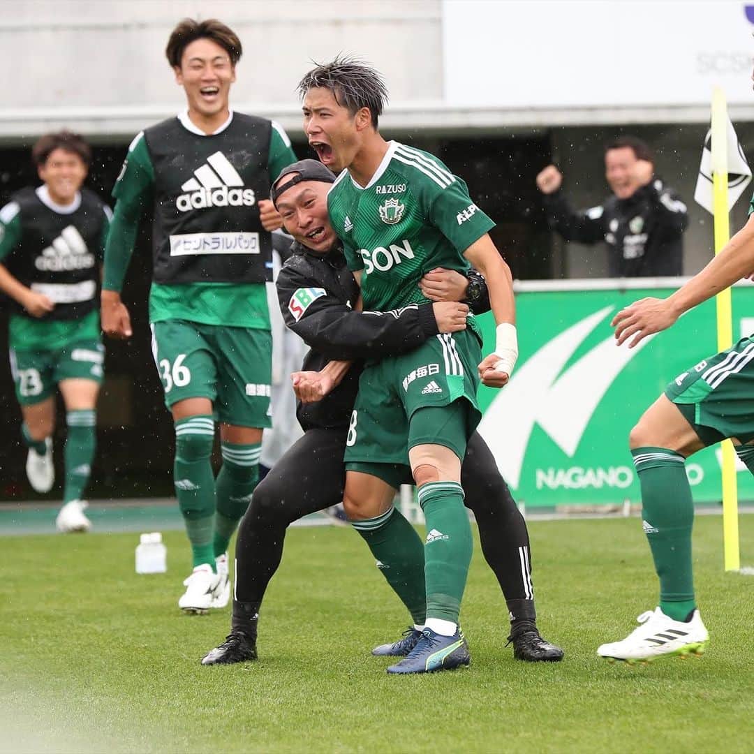 松本山雅FCさんのインスタグラム写真 - (松本山雅FCInstagram)「2023.10.15 Meiji Yasuda J3 League Matchweek 31 Matsumoto 1-0 Nagano #松本山雅fc #matsumotoyamaga #yamaga #OneSoul #野澤零温」10月16日 9時26分 - matsumoto.yamagafc
