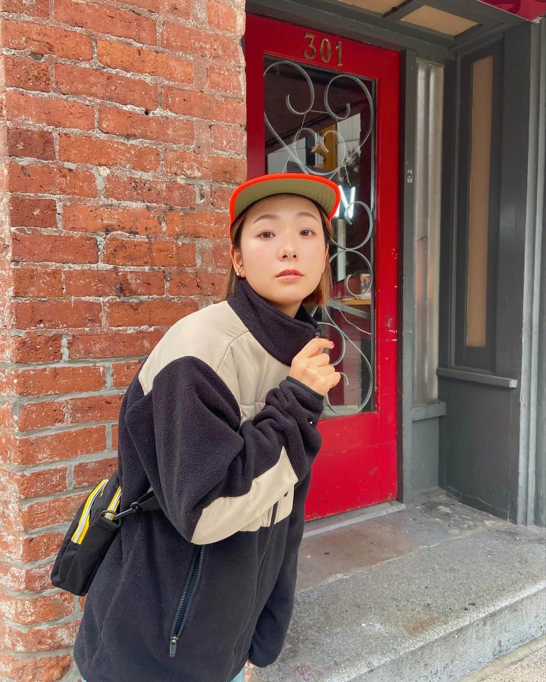 森万由子のインスタグラム：「ギャスタウンの時計台から蒸気が出ていた🚂」