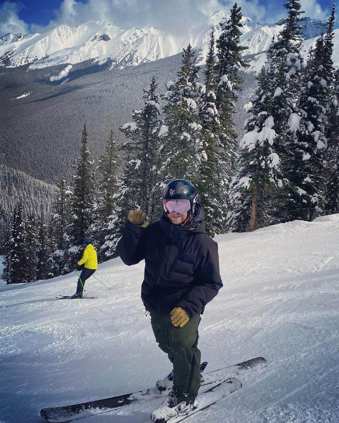 ナターシャ・ピュリッチさんのインスタグラム写真 - (ナターシャ・ピュリッチInstagram)「Super proud and excited for him as he starts a new chapter coaching in Whistler this season. I will miss our mid week adventures, toshi walks and ski days. The last ten months have been unforgettable and full of laughter @ryan.webstr   #loveyou #newbeginnings #myluckypenny」10月16日 10時35分 - tashapurich