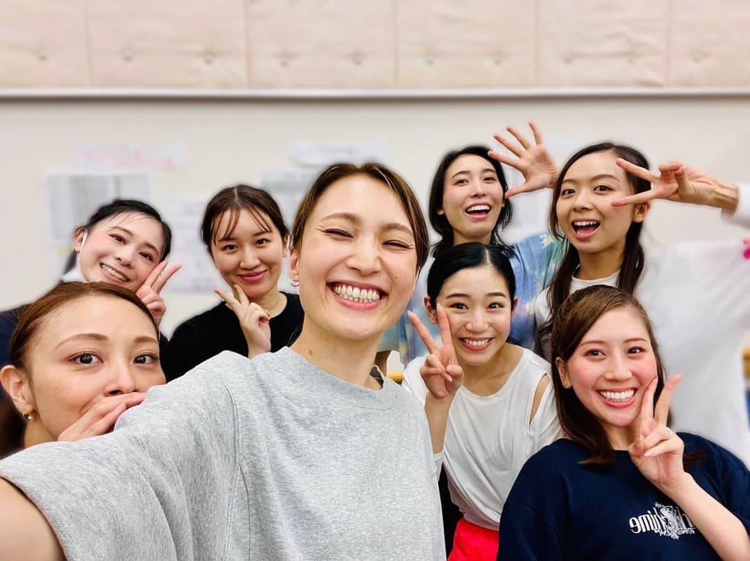 沙月愛奈のインスタグラム：「⁡ ⁡ 稽古場最終日。 やっぱり同じ青春時代を過ごした仲間は最高！ ⁡きんぐがいなかった🥲   #greatestdream  #雪組100周年  キャプションを入力…」