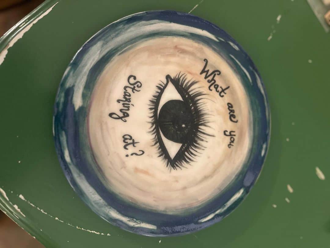 ビジー・フィリップスさんのインスタグラム写真 - (ビジー・フィリップスInstagram)「THE CERAMICS UPDATE I PROMISED AND NO ONE ASKED FOR…  1. the menagerie is growing and these babies are waiting for a final glaze-PUGpot is a bday gift for my nephew Bob and the two mushroom menorahs are already taken! open to selling anything else 2. Finished pig pots waiting for their new homes and acting VERY CLIQUEY towards eachother WHICH I HAVE SPOKEN TO THEM ABOUT.  3. a crab and an owl, ready to hold some things FOR YOU. 4. well, ACTUALLY this crab is for @chrissybchrissy but there will be more.  5. 👀 the owl might be taken too.  6. oh shit i made a plate! a slightly aggressive plate!! Also it’s hard to throw a plate!  7. a mushroom xmas ornament and a finished pig resting in fresh air  8. here you can see the plate in its entirety i mean you can see the whole thing. its is like a legit v. weird plate that you could eat off.  9. & 10. a gold tattooed pig pot🌟3rd firing my babies get into it.  ❤️🌟🍁🌏✔️💯🤷‍♀️✨👀 i don’t know. life is hard. make whatever weird shit makes you laugh, i guess? i’m gonna figure out how to sell some of these for charity soon i promise and in the meantime, maybe i’ll set up a mailing list but that might be difficult for me to figure out but maybe @instacais can? or Kirsten? i don’t know! Fun!!」10月16日 10時44分 - busyphilipps