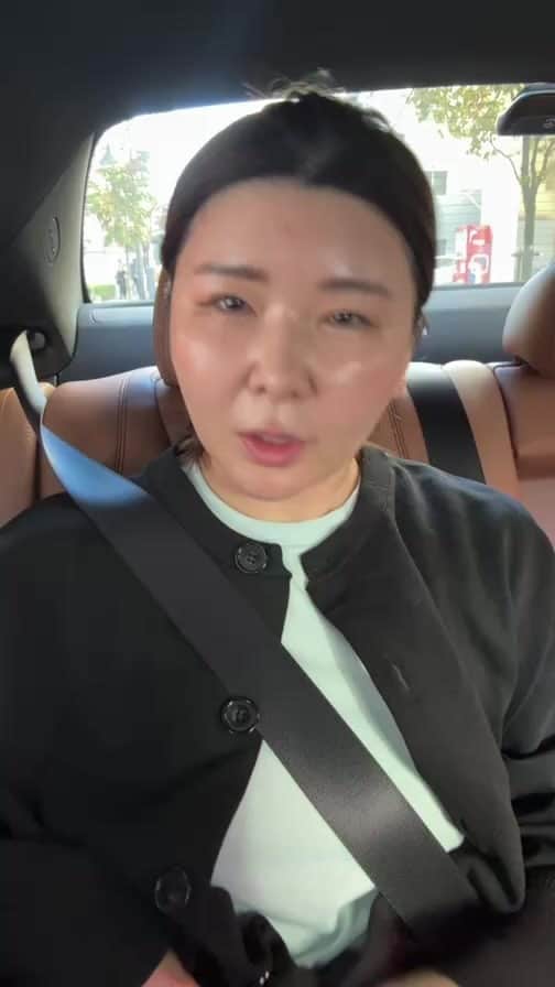 kawakami momokoのインスタグラム：「車中ライブ」