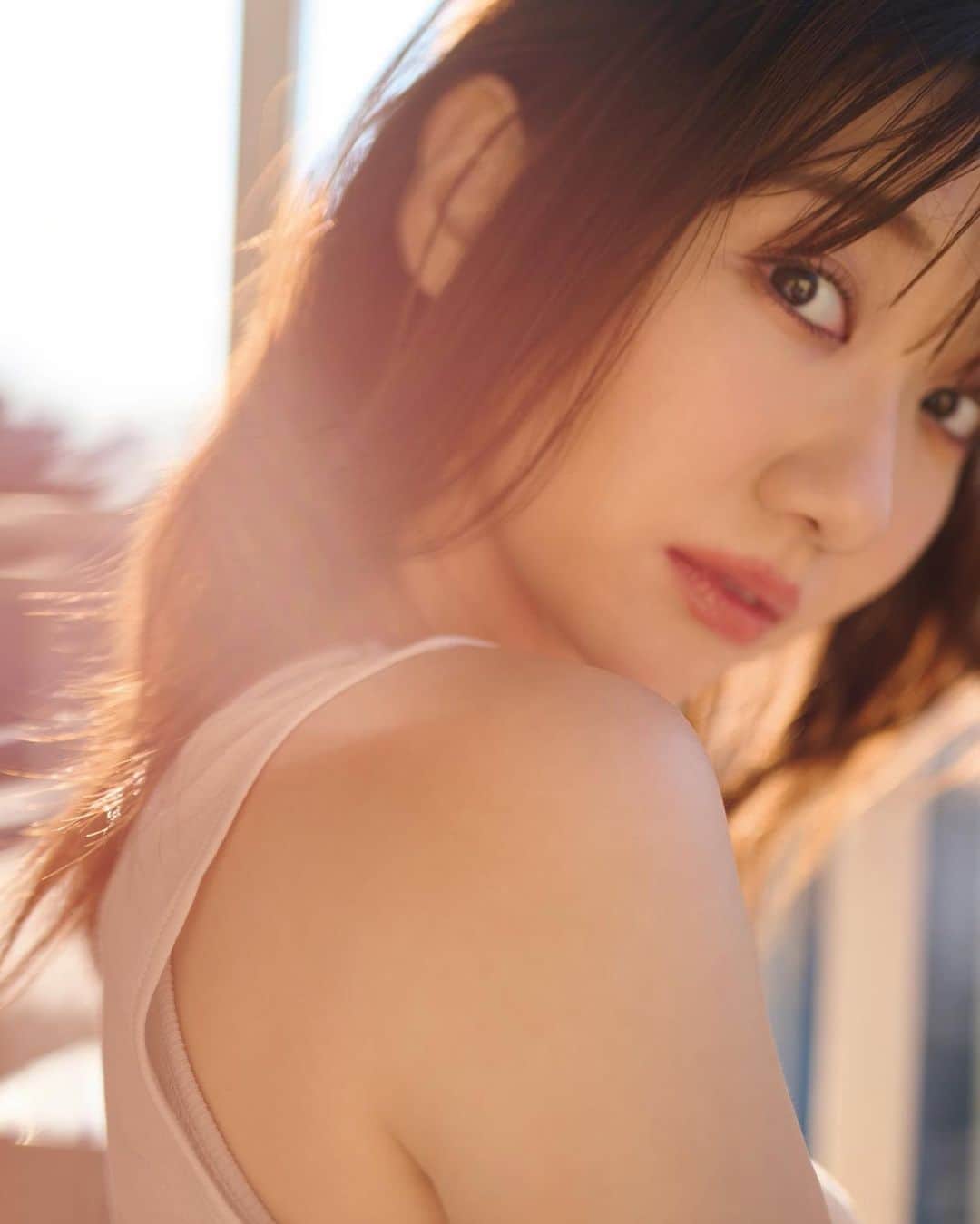 柏木由紀のインスタグラム：「✎𓂃  スタイルブック📖 【いくつになったって、アイドル】  もう読んでくださいましたかーっ？☺️🌻🧡」