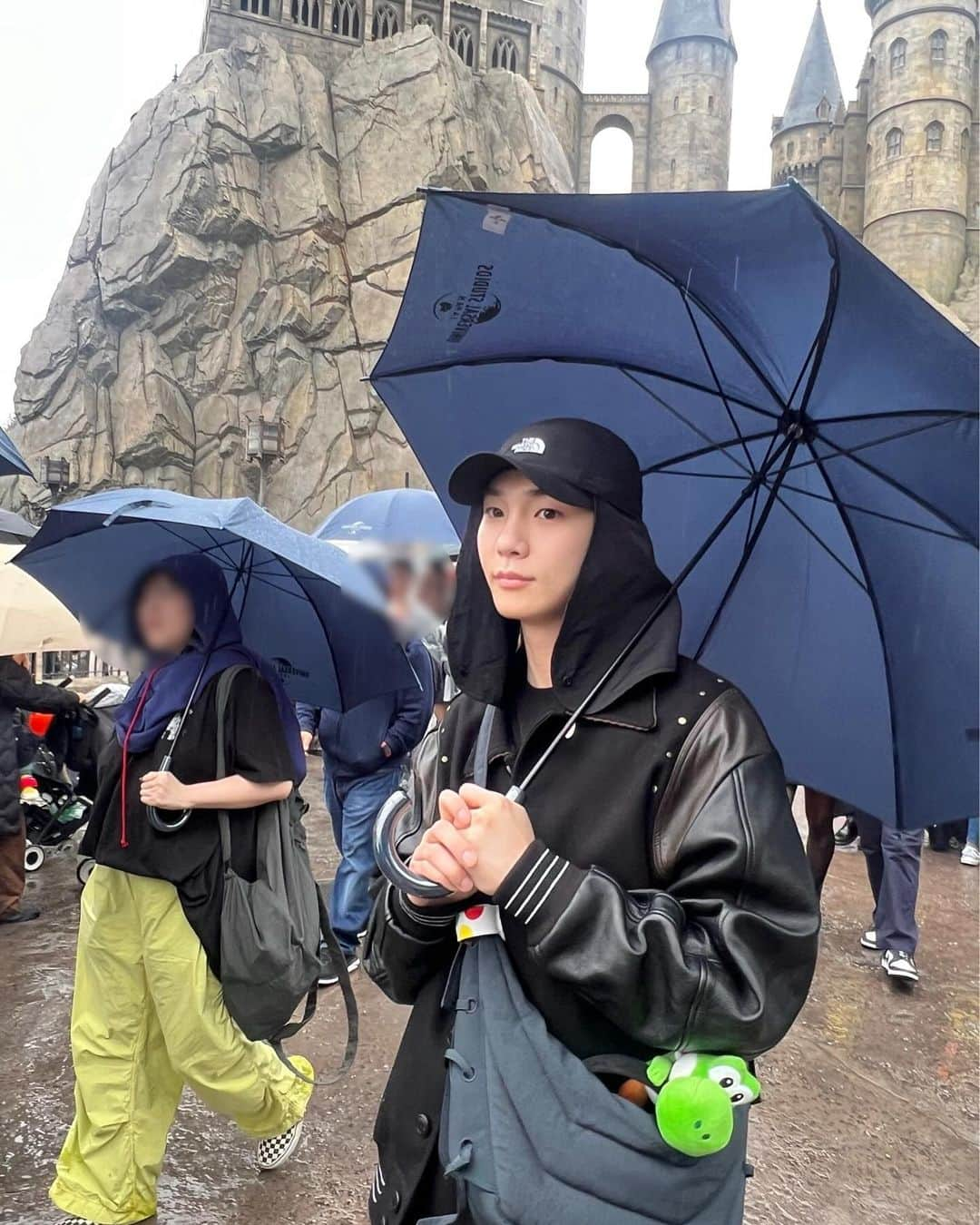 キー さんのインスタグラム写真 - (キー Instagram)「rainy universal studios 🌧️」10月16日 11時08分 - bumkeyk