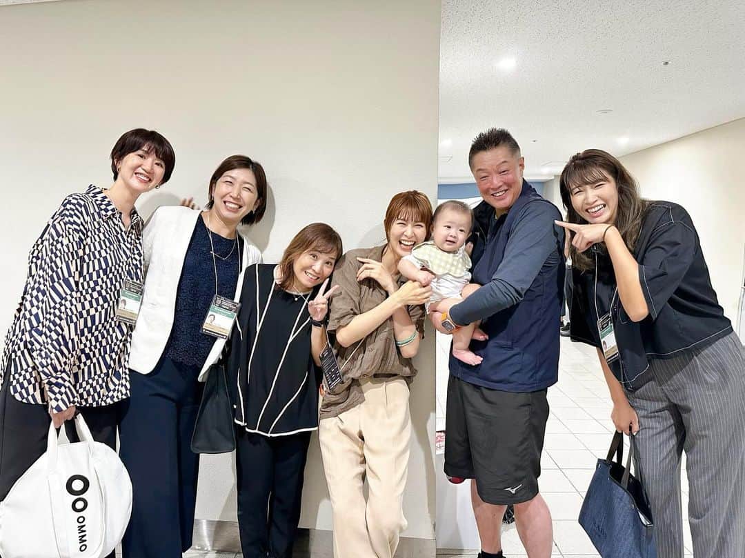 のインスタグラム：「・ 沙織さんがあげてたから解禁\( ˆoˆ )/ 眞鍋さんも煌ちゃんもいい笑顔してたなぁー👶🤝👶 ・ #眞鍋JAPAN」