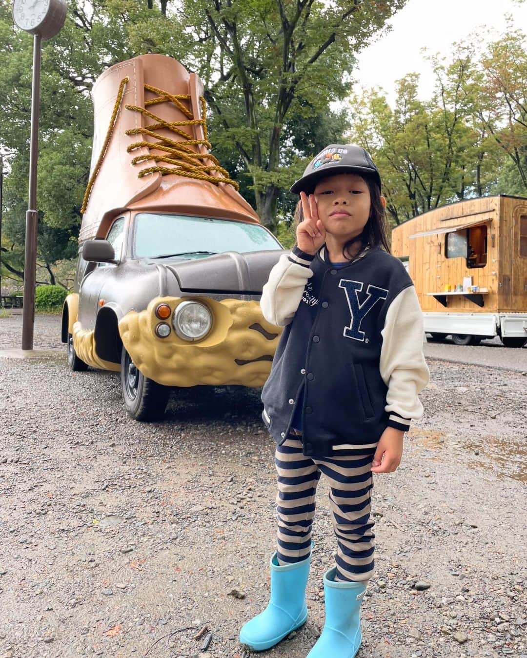 佐藤タイジのインスタグラム：「. イスラエルとハマスの戦争のやり方に抗議します。パレスチナの子どもたちは愚かな大人たちの戦争と関係ないのです。 しかも韓国の避難チャーター機は無料。 日本のは¥30000有料。 日本政府のやり方はクソすぎます。 岸田総理、私は許せません。  タイジ」