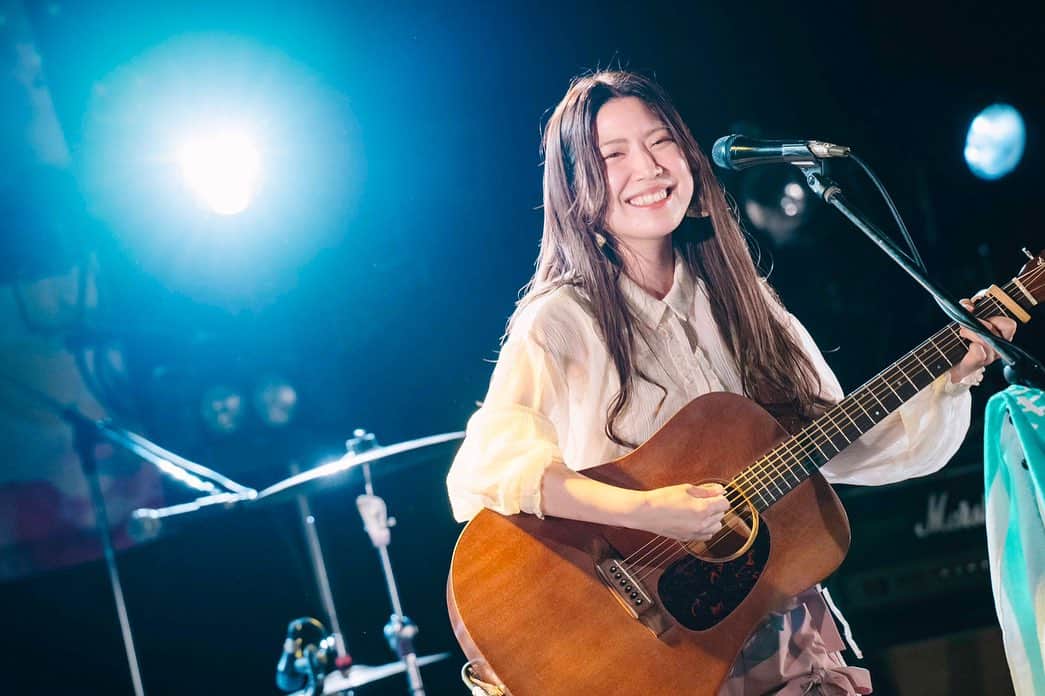 鈴木友里絵のインスタグラム：「素敵なお写真いただいちゃった😭💕  2023.10.15 Hi-tacchi FES 2023@ESAKA MUSE  photo by @minomushi_19」